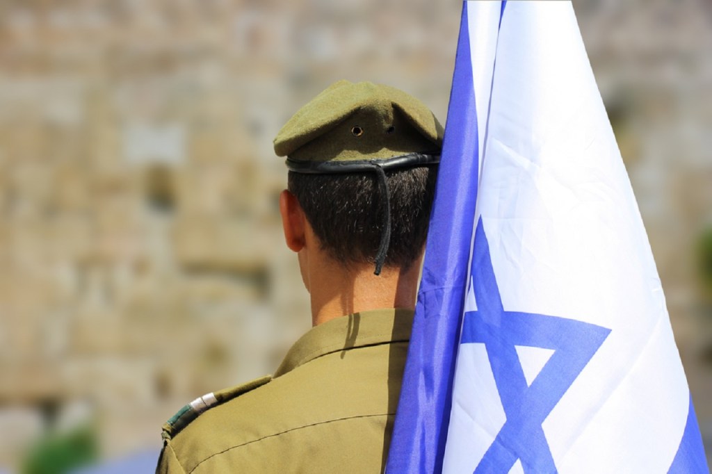 idf apre il fuoco